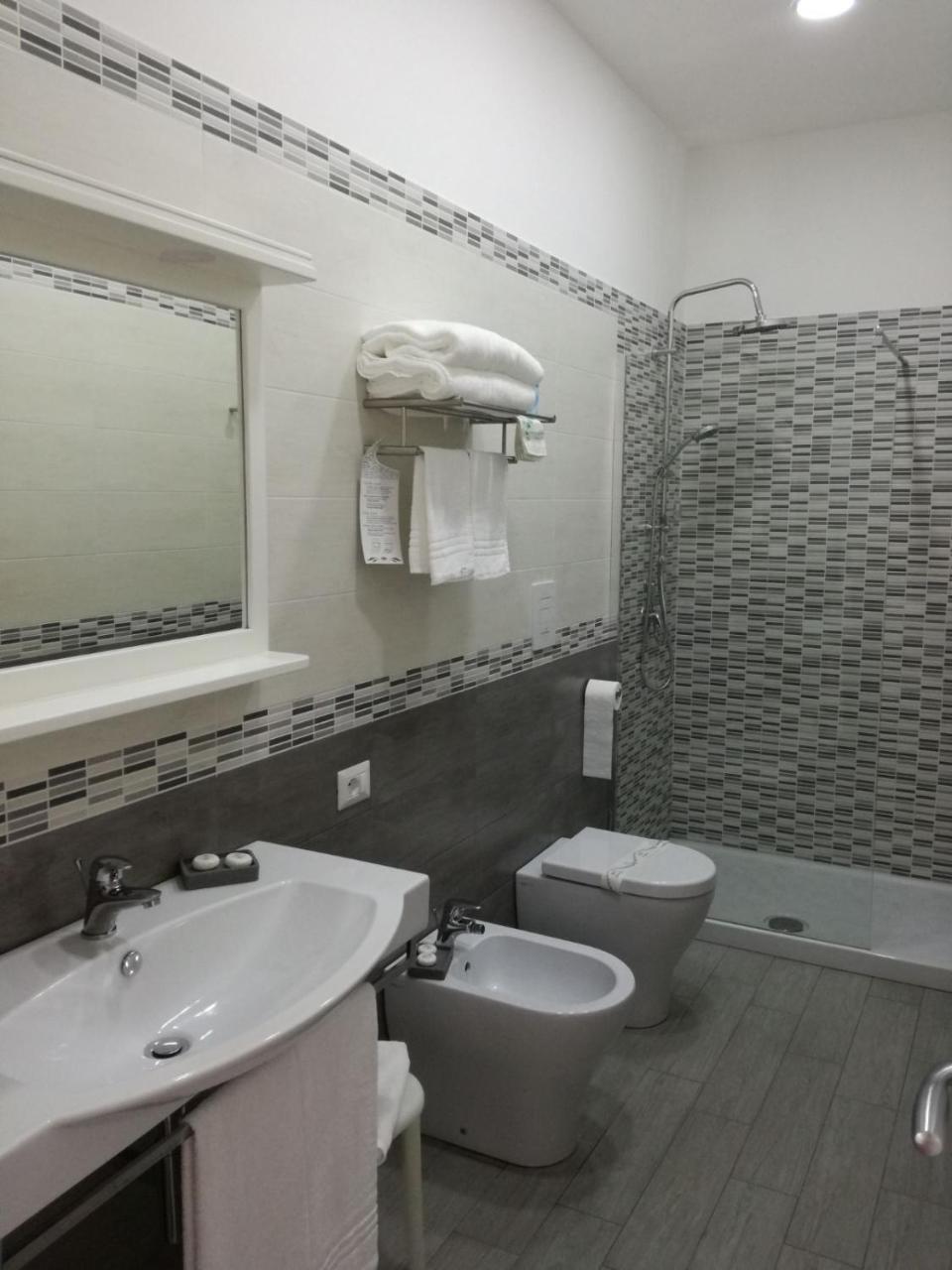Hotel La Corricella Procida Exterior foto
